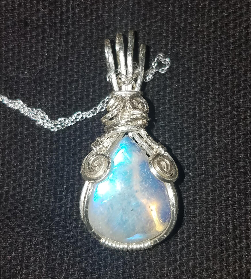 Mother's Tear (Rainbow Moonstone/Sterling Silver, Early January)